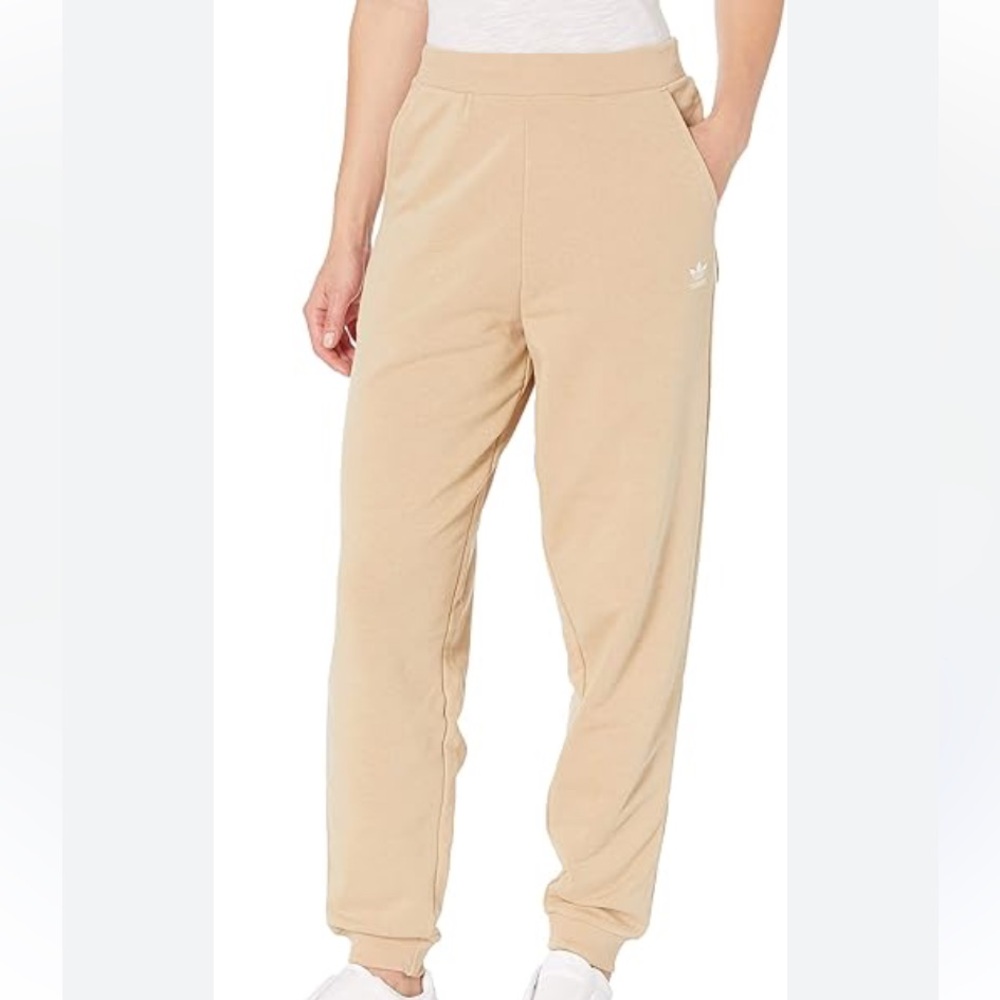 adidas Trefoil Essentials Cuffed Pants